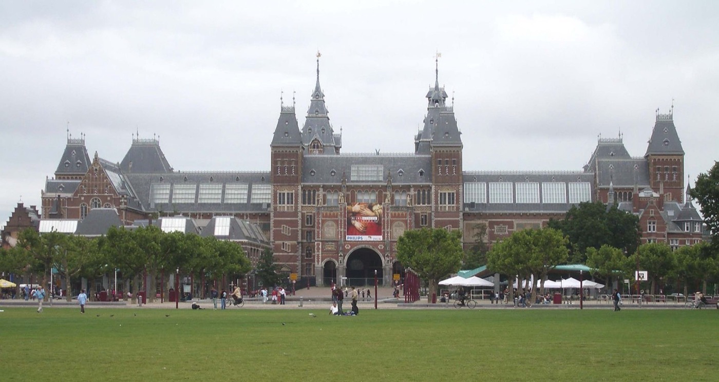 Rijksmuseum — institucija, ki je zbirko spremenila v knjižnico